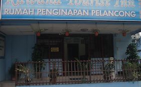 Kawana Tourist Inn